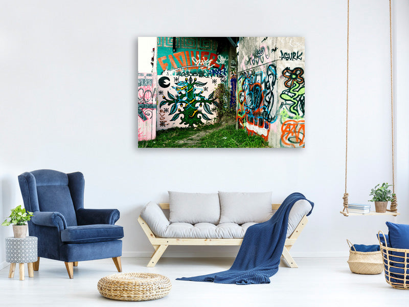 panoramic-3-piece-canvas-print-graffiti-in-the-backyard