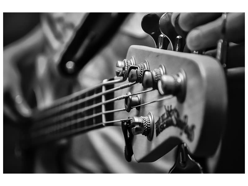 3-piece-canvas-print-close-up-guitarist
